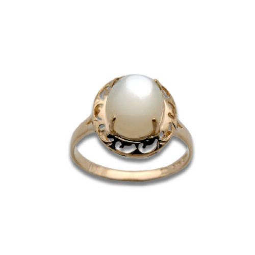 14KT Yellow Gold Oval Shaped MOP (Mother of Pearl Shell) with Cut In Waves Design Ring