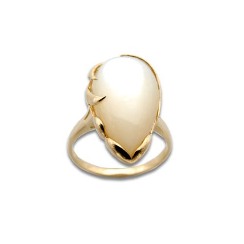14KT Yellow Gold Tear Drop Shaped MOP (Mother of Pearl Shell) Ring